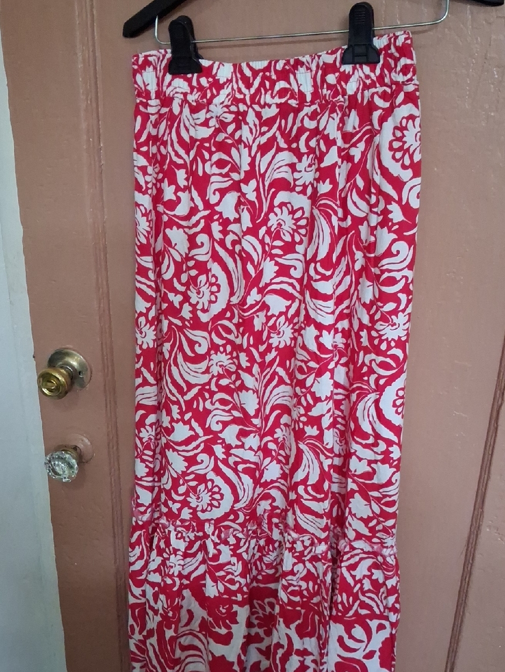 Women’s Red and White Floral Midii Skirt